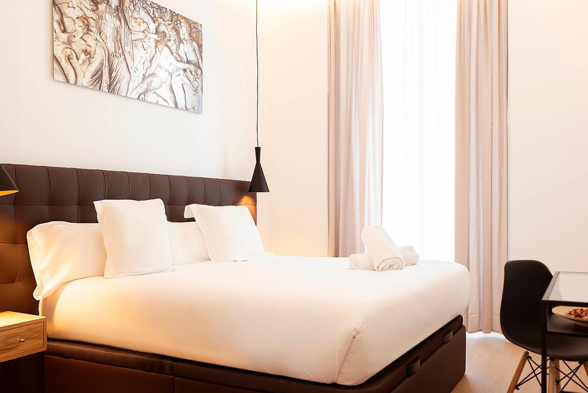 Woohoo Rooms Boutique Luna Madrid Bagian luar foto
