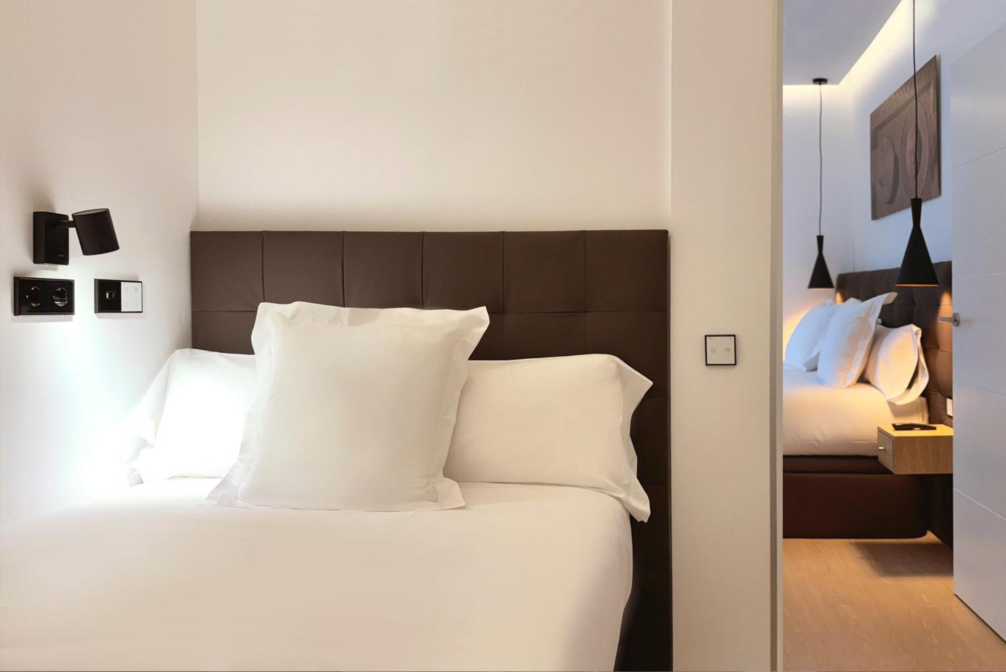 Woohoo Rooms Boutique Luna Madrid Bagian luar foto