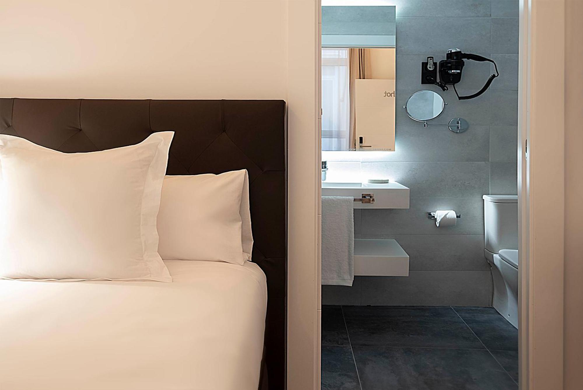 Woohoo Rooms Boutique Luna Madrid Bagian luar foto