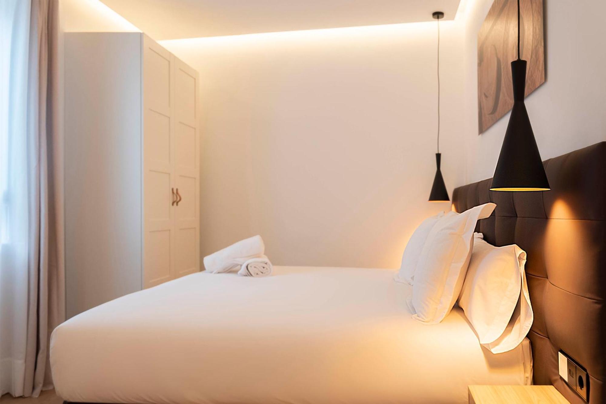 Woohoo Rooms Boutique Luna Madrid Bagian luar foto