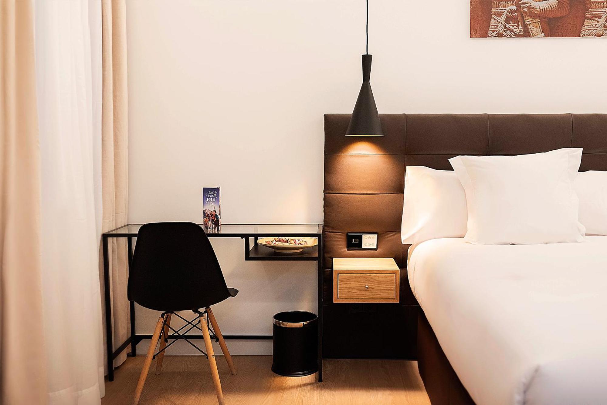 Woohoo Rooms Boutique Luna Madrid Bagian luar foto