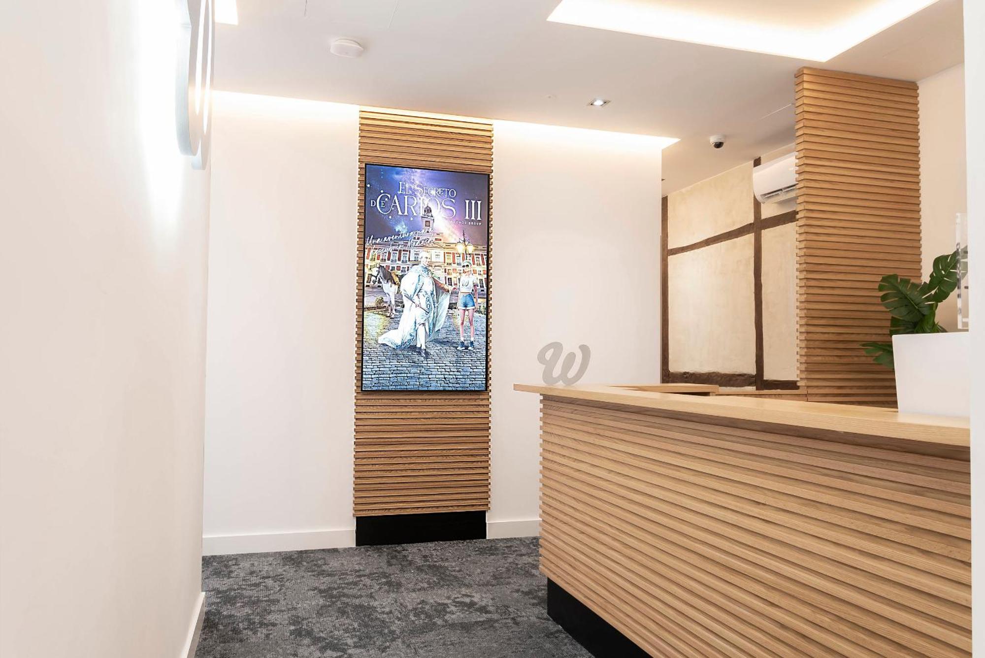 Woohoo Rooms Boutique Luna Madrid Bagian luar foto